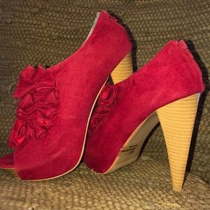New Charlotte Russe open toe Platform